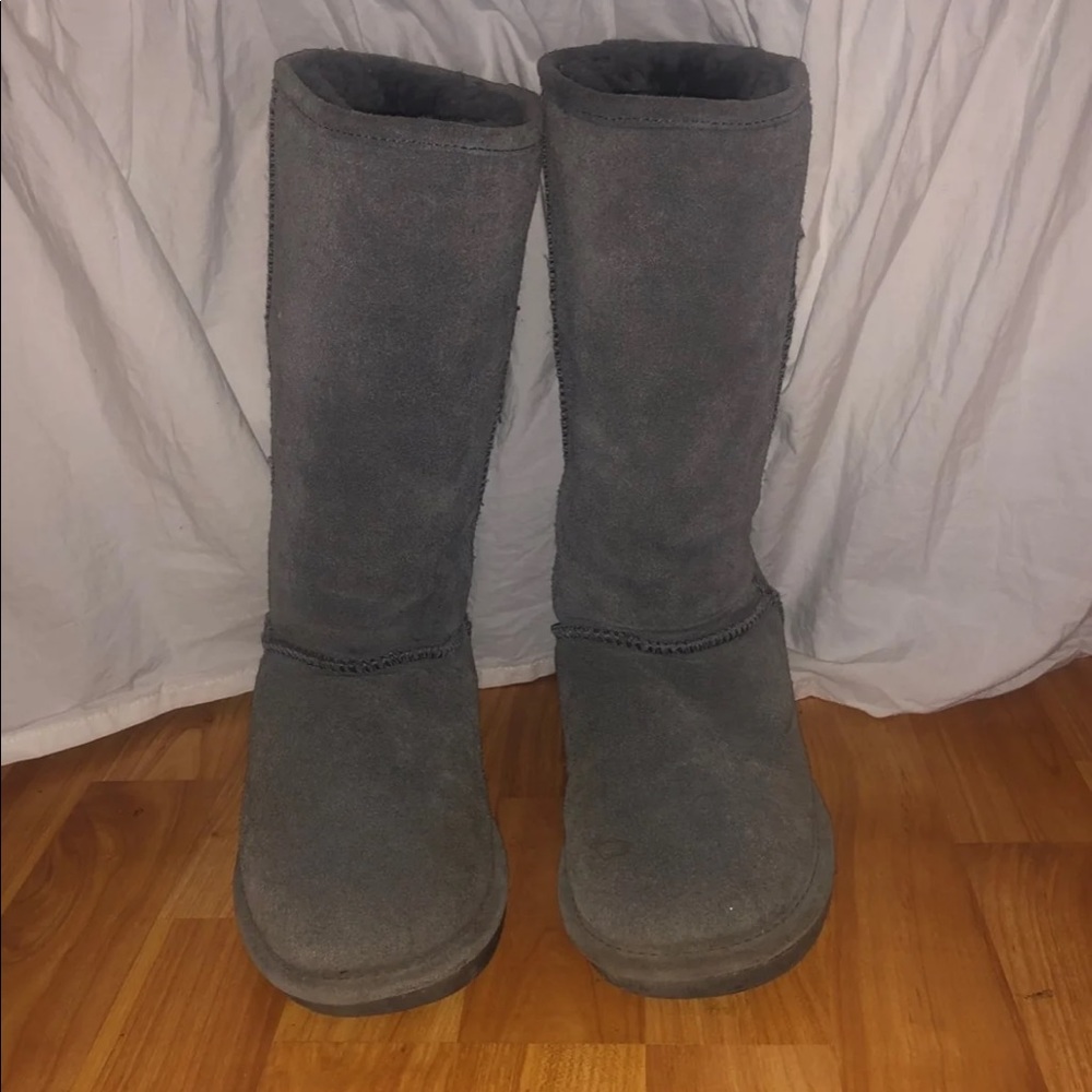 Bearpaw boots size 7 (37.5)